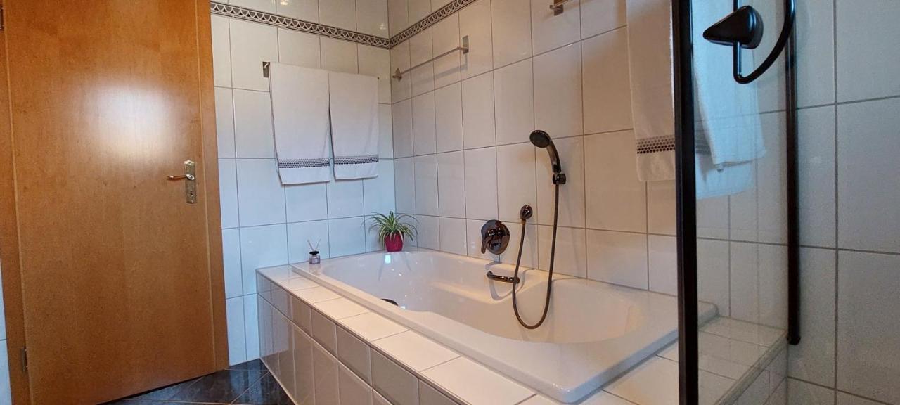 Ferienwohnung Odenwaldblick Momlingen Eksteriør billede